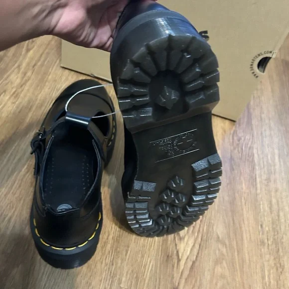 DR MARTENS Bethan black leather platform oxfords shoes women’s 7 new - Picture 6 of 8